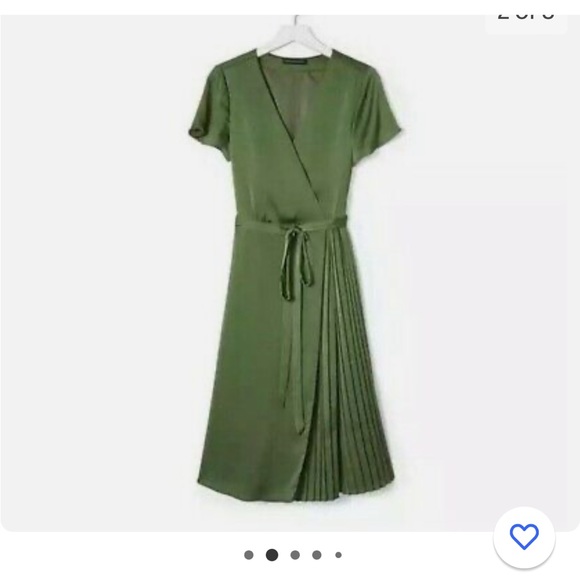 NWT - Banana Republic Black Wrap Pleated Midi Dress - Picture 3 of 11